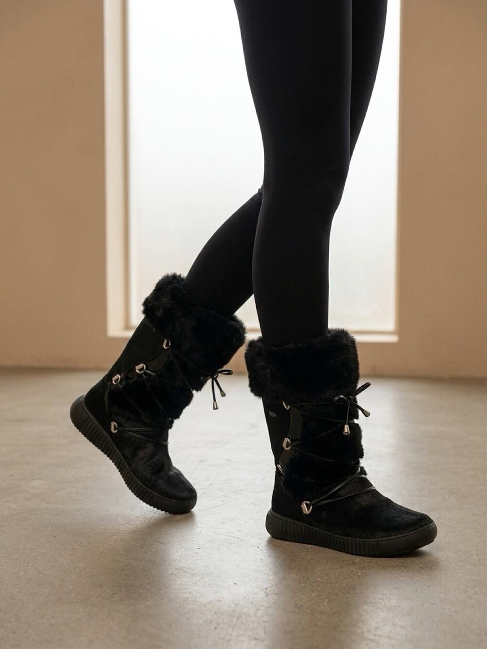 VTG Oscar Sport Italy Made Black Leather Fur Eskimo Winter Boots Women Size 6/7